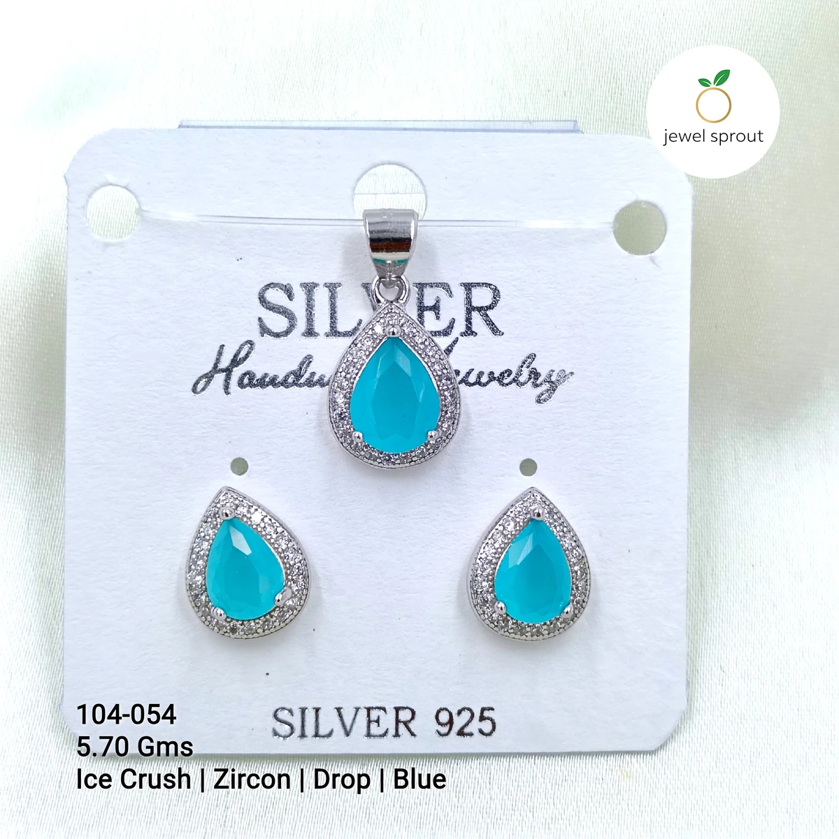 Elegant Ice Crush Blue Zircon Pendant Set